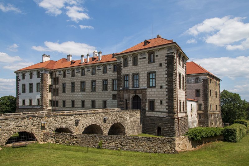 Zámek Nelahozeves
