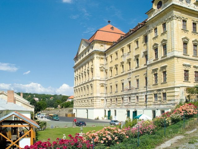 ZNOVÍN ZNOJMO, a.s. – Loucký klášter
