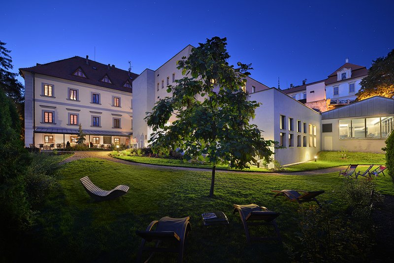 Maxmilian Lifestyle Resort