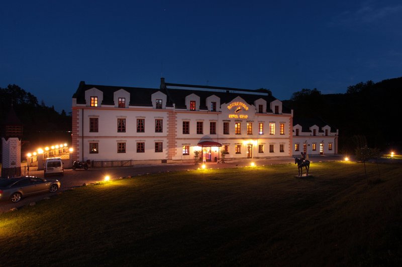Grill restaurant Mlýn Karlštejn