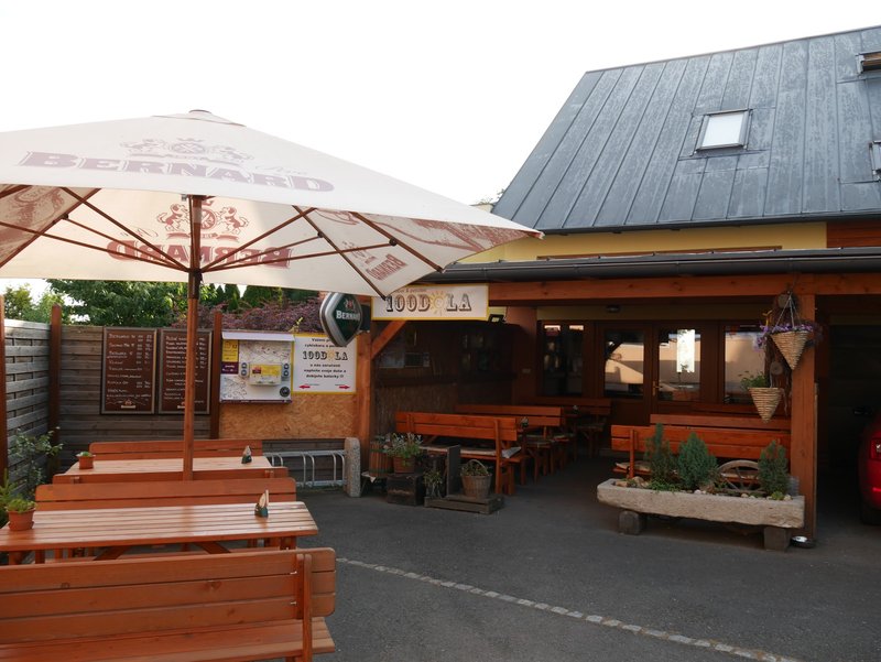 Cyklobar a penzion 100dola - ubytování