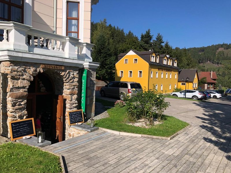 Château Cihelny - hotelový komplex
