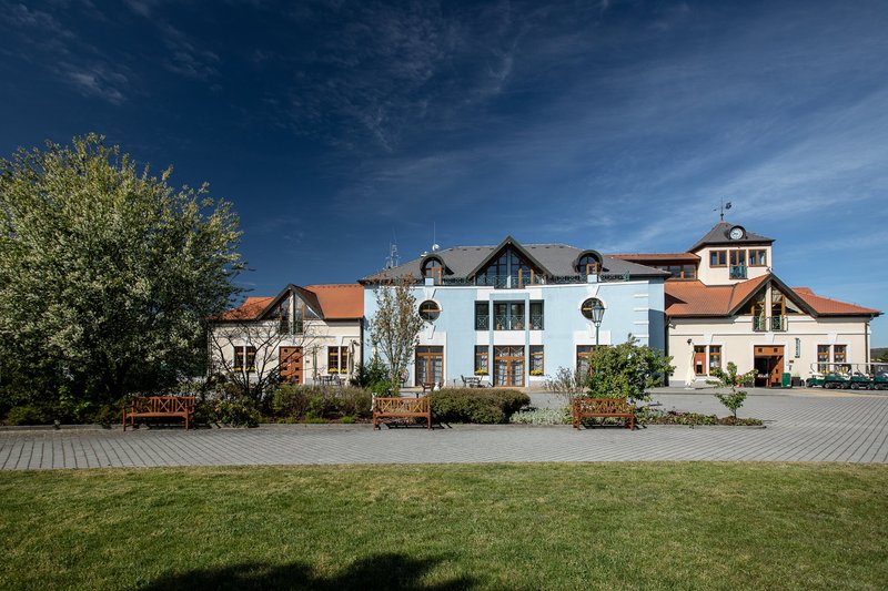 Resort Darovanský dvůr