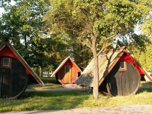 Autocamp Mělník - ubytování